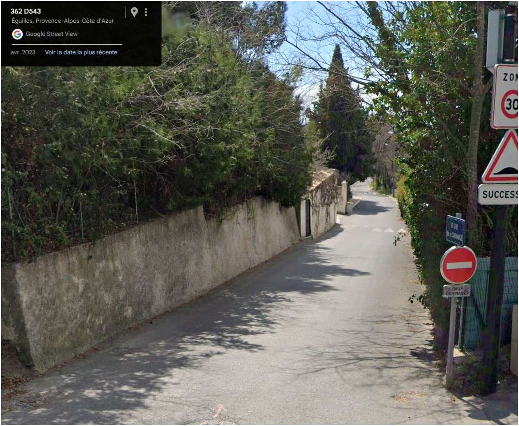 Signalisation étrange à rue de la caranque 